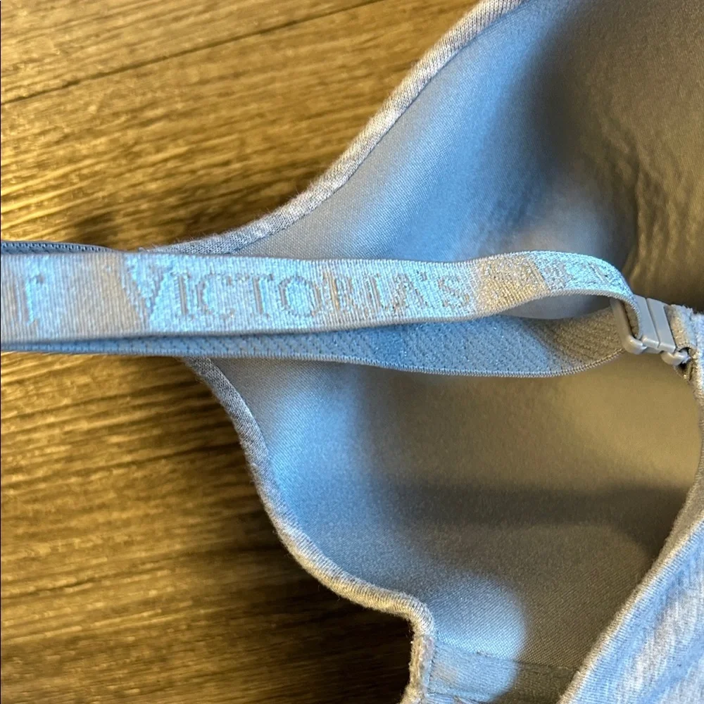 Victoria’s Secret 38D T-Shirt Bra Gray Sparkle VS Logo Lightly Lined - Picture 4 of 8